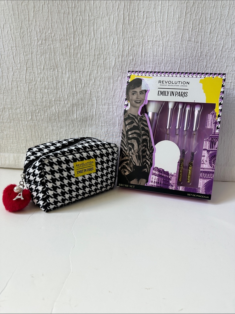 Emily in Paris Bundle! Cosmetic Bag with Pom Charm and Set of 6 Glitter Brushes